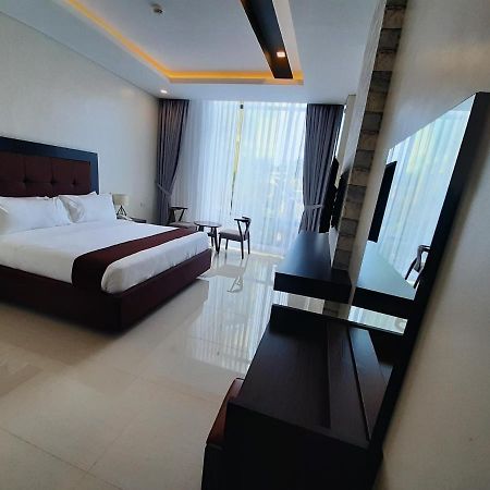 Winrich Hotel Mactan Buitenkant foto