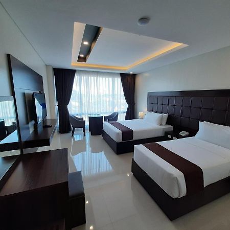 Winrich Hotel Mactan Buitenkant foto