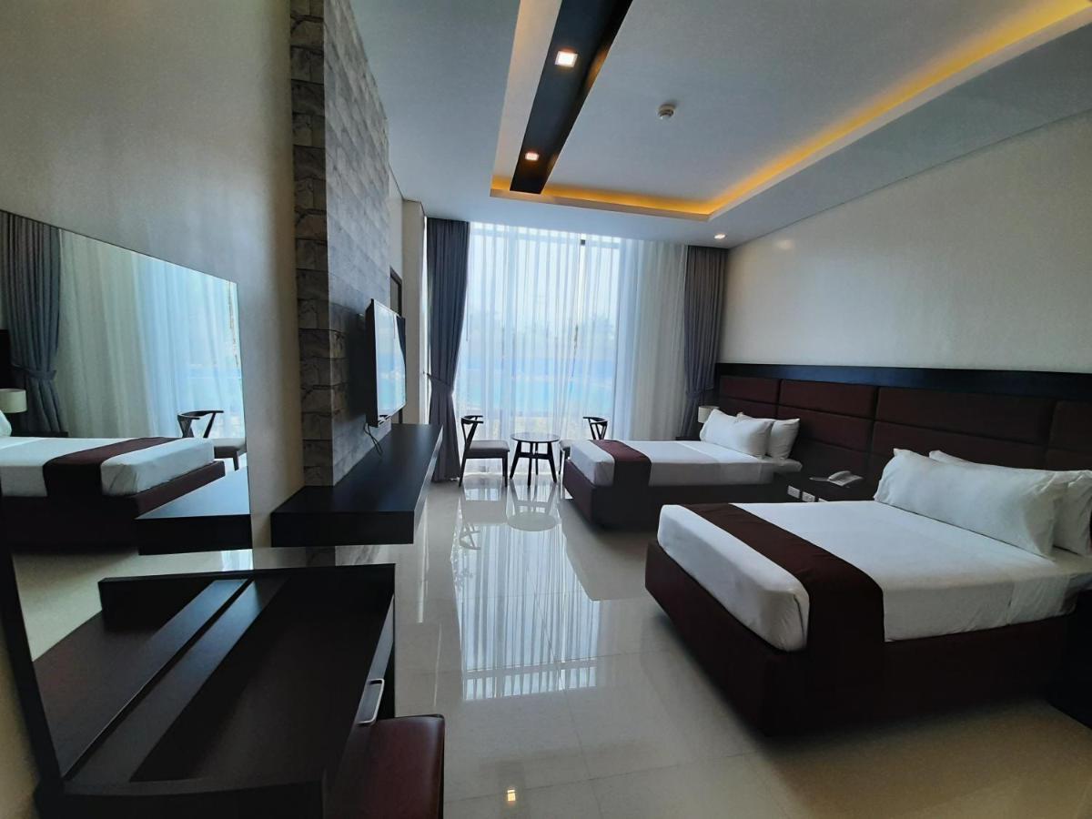 Winrich Hotel Mactan Buitenkant foto