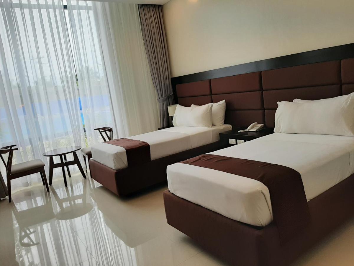 Winrich Hotel Mactan Buitenkant foto